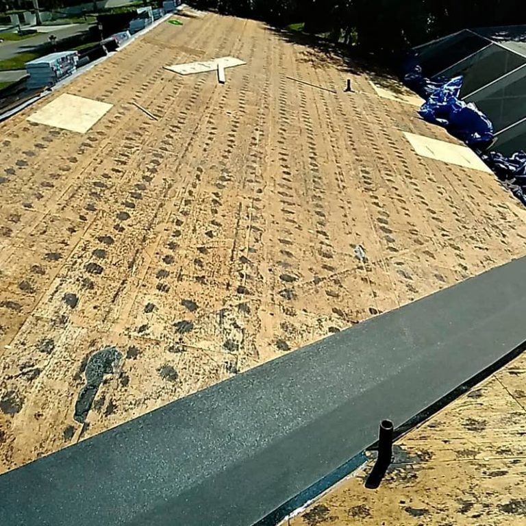 residential-roofing-bradenton-29817084-10-min